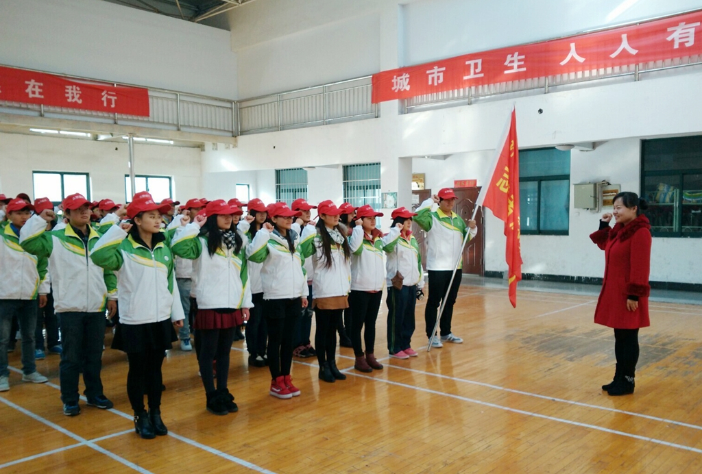 澳门正规的电子游戏网址青年志愿者在国际志愿者日开展爱心活动